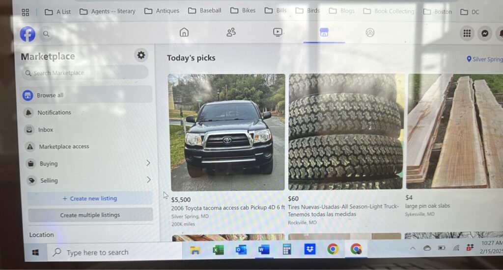 A screen shot of the Facebook Marketplace home page.